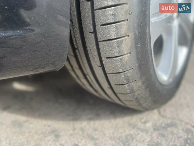 Черный Фольксваген Туран, объемом двигателя 1.39 л и пробегом 236 тыс. км за 8200 $, фото 25 на Automoto.ua