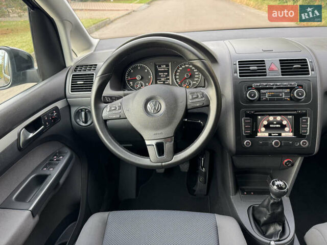 Чорний Фольксваген Туран, об'ємом двигуна 1.6 л та пробігом 185 тис. км за 11650 $, фото 30 на Automoto.ua