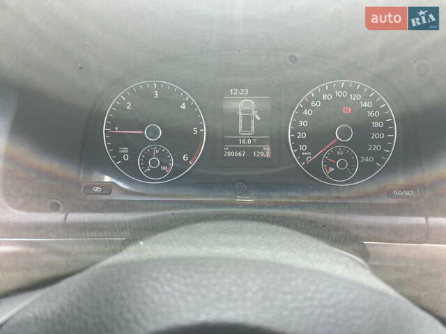 Черный Фольксваген Туран, объемом двигателя 1.6 л и пробегом 280 тыс. км за 9300 $, фото 7 на Automoto.ua