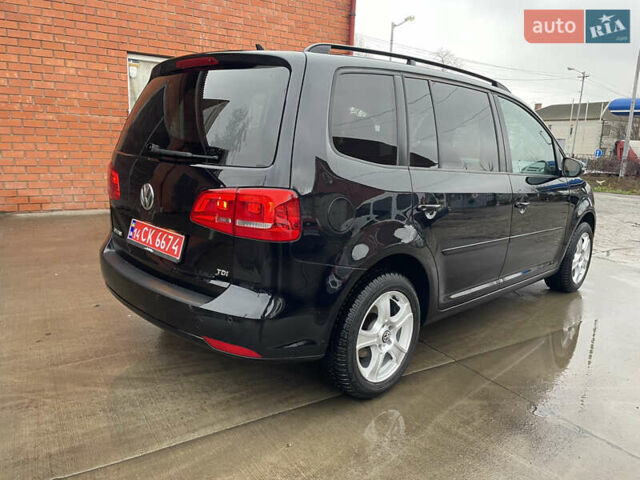 Черный Фольксваген Туран, объемом двигателя 1.6 л и пробегом 333 тыс. км за 9300 $, фото 4 на Automoto.ua