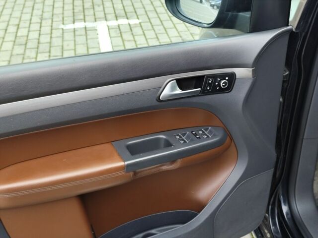 Чорний Фольксваген Туран, об'ємом двигуна 2 л та пробігом 273 тис. км за 8700 $, фото 20 на Automoto.ua