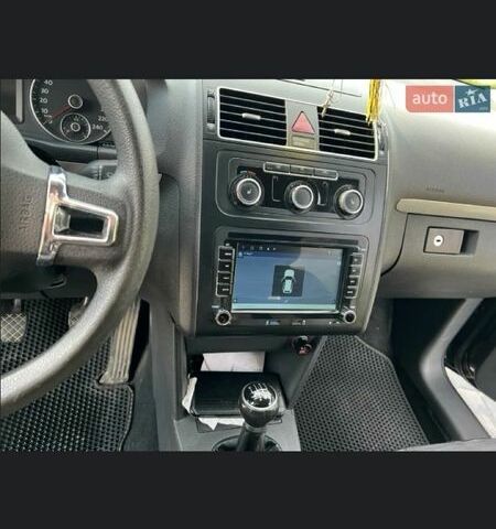 Черный Фольксваген Туран, объемом двигателя 1.4 л и пробегом 223 тыс. км за 7900 $, фото 4 на Automoto.ua