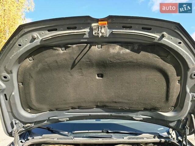 Черный Фольксваген Туран, объемом двигателя 1.6 л и пробегом 275 тыс. км за 9600 $, фото 18 на Automoto.ua