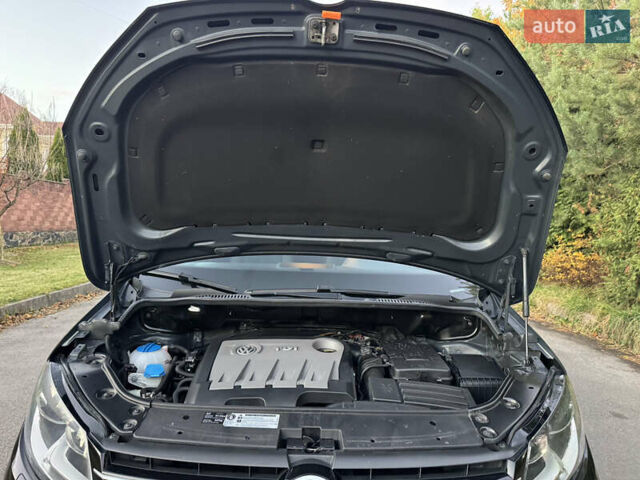 Черный Фольксваген Туран, объемом двигателя 1.6 л и пробегом 185 тыс. км за 11300 $, фото 71 на Automoto.ua