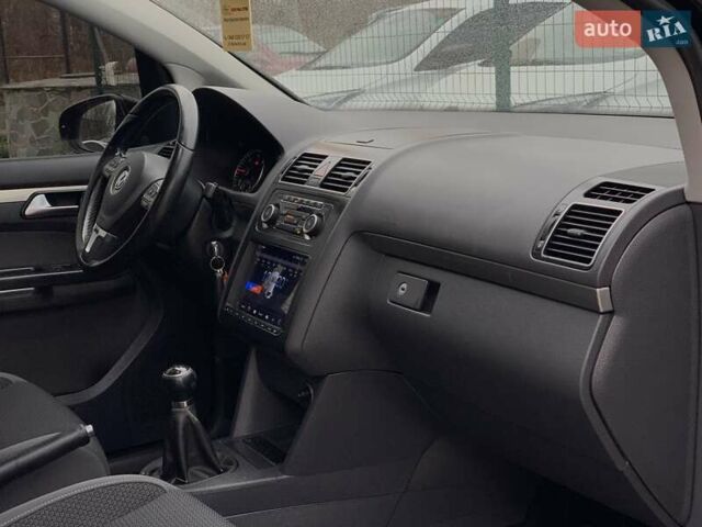 Черный Фольксваген Туран, объемом двигателя 2 л и пробегом 283 тыс. км за 12555 $, фото 33 на Automoto.ua