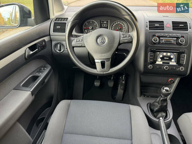 Чорний Фольксваген Туран, об'ємом двигуна 1.6 л та пробігом 185 тис. км за 11650 $, фото 39 на Automoto.ua