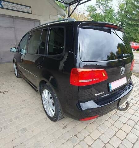 Черный Фольксваген Туран, объемом двигателя 1.98 л и пробегом 255 тыс. км за 12400 $, фото 20 на Automoto.ua