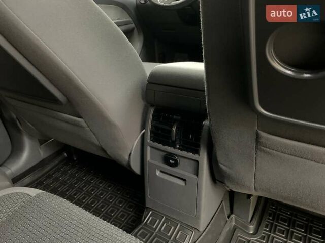 Черный Фольксваген Туран, объемом двигателя 2 л и пробегом 283 тыс. км за 12555 $, фото 31 на Automoto.ua