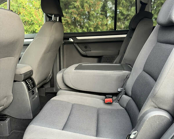 Чорний Фольксваген Туран, об'ємом двигуна 1.6 л та пробігом 185 тис. км за 11650 $, фото 63 на Automoto.ua