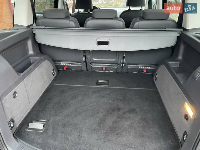 Черный Фольксваген Туран, объемом двигателя 1.6 л и пробегом 333 тыс. км за 9300 $, фото 19 на Automoto.ua