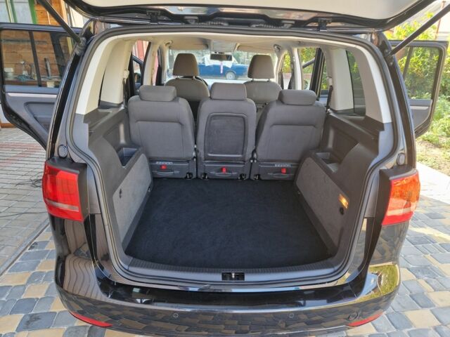 Чорний Фольксваген Туран, об'ємом двигуна 1.6 л та пробігом 273 тис. км за 9999 $, фото 16 на Automoto.ua