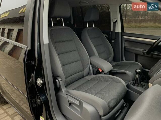 Черный Фольксваген Туран, объемом двигателя 2 л и пробегом 283 тыс. км за 12555 $, фото 34 на Automoto.ua