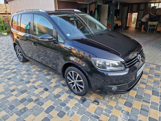 Чорний Фольксваген Туран, об'ємом двигуна 1.6 л та пробігом 273 тис. км за 9999 $, фото 3 на Automoto.ua