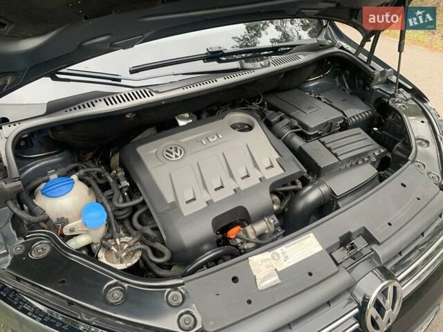 Чорний Фольксваген Туран, об'ємом двигуна 1.6 л та пробігом 254 тис. км за 10300 $, фото 22 на Automoto.ua