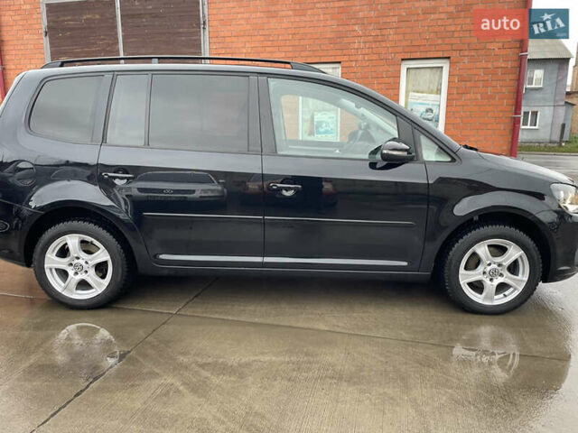 Черный Фольксваген Туран, объемом двигателя 1.6 л и пробегом 333 тыс. км за 9300 $, фото 5 на Automoto.ua