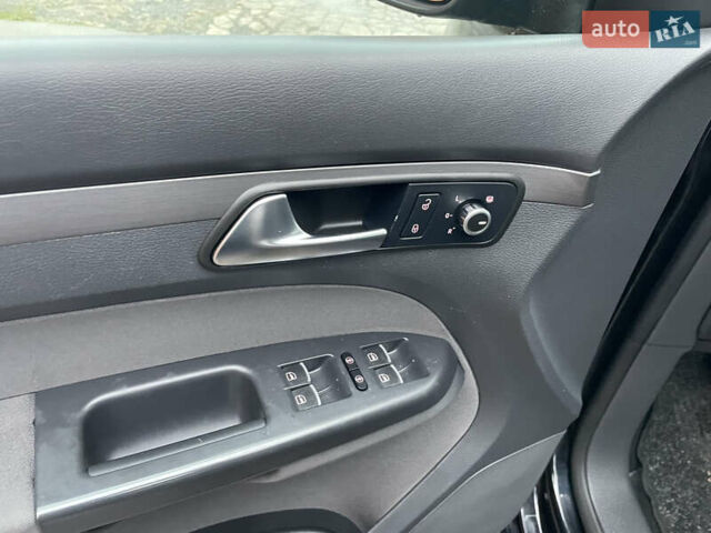 Черный Фольксваген Туран, объемом двигателя 1.6 л и пробегом 333 тыс. км за 9300 $, фото 9 на Automoto.ua