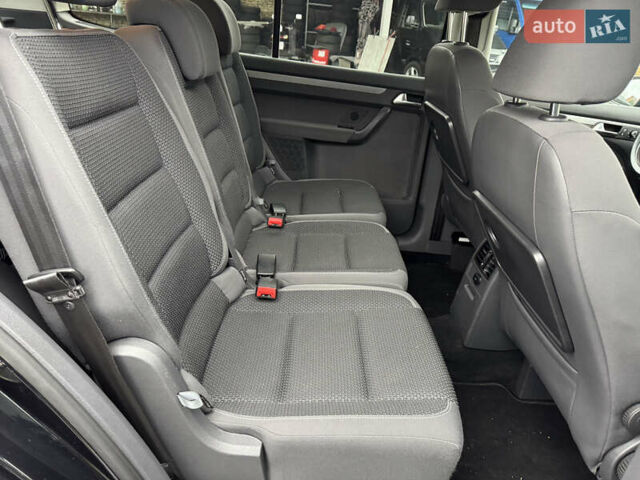 Черный Фольксваген Туран, объемом двигателя 2 л и пробегом 204 тыс. км за 11300 $, фото 22 на Automoto.ua