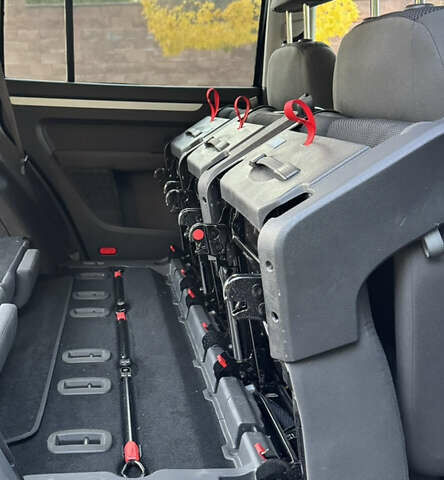 Черный Фольксваген Туран, объемом двигателя 1.6 л и пробегом 185 тыс. км за 11300 $, фото 68 на Automoto.ua