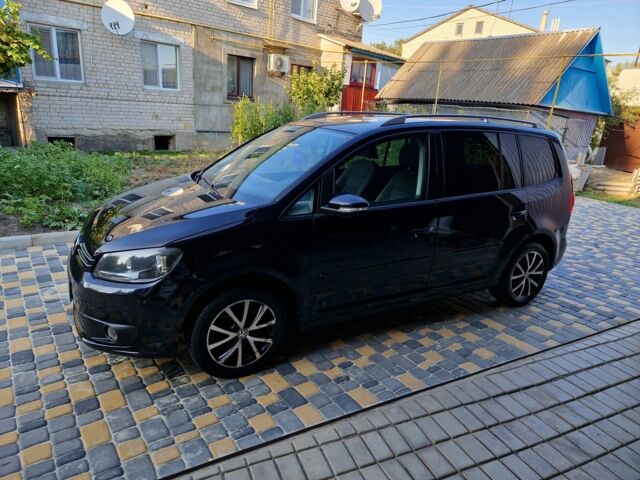 Чорний Фольксваген Туран, об'ємом двигуна 1.6 л та пробігом 273 тис. км за 9999 $, фото 9 на Automoto.ua