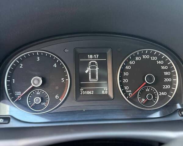 Черный Фольксваген Туран, объемом двигателя 1.6 л и пробегом 230 тыс. км за 10950 $, фото 13 на Automoto.ua