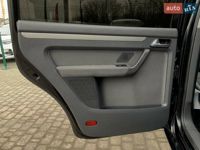 Черный Фольксваген Туран, объемом двигателя 2 л и пробегом 283 тыс. км за 12555 $, фото 25 на Automoto.ua