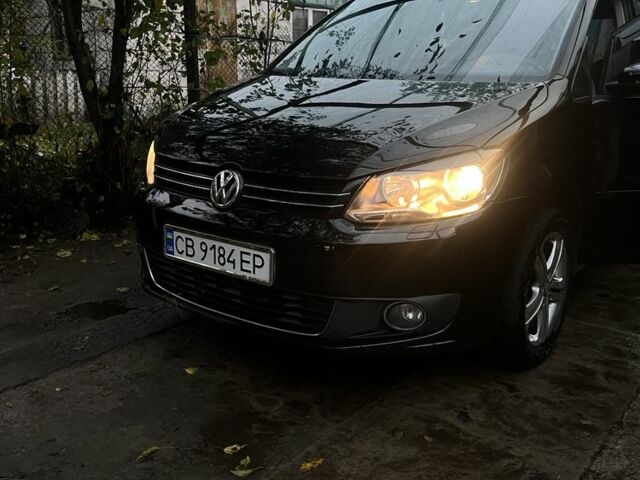 Черный Фольксваген Туран, объемом двигателя 1.4 л и пробегом 175 тыс. км за 7500 $, фото 4 на Automoto.ua