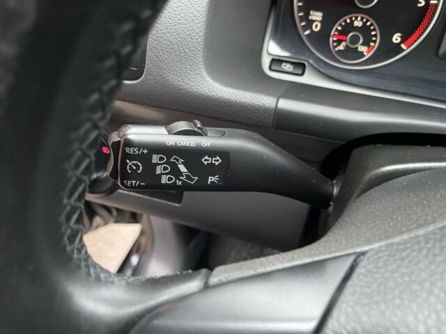 Черный Фольксваген Туран, объемом двигателя 1.6 л и пробегом 333 тыс. км за 8900 $, фото 7 на Automoto.ua