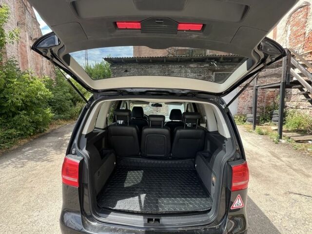 Черный Фольксваген Туран, объемом двигателя 1.4 л и пробегом 233 тыс. км за 6950 $, фото 9 на Automoto.ua