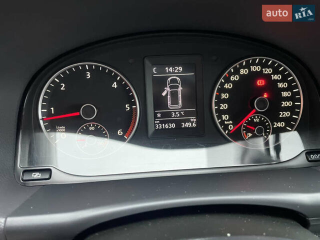Черный Фольксваген Туран, объемом двигателя 1.6 л и пробегом 333 тыс. км за 9300 $, фото 12 на Automoto.ua