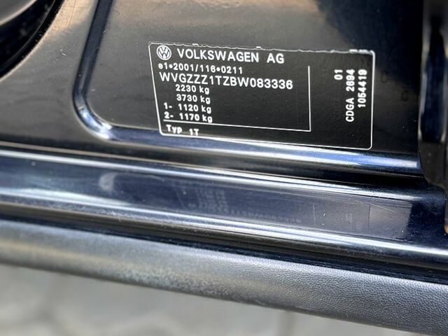 Черный Фольксваген Туран, объемом двигателя 1.4 л и пробегом 251 тыс. км за 8200 $, фото 8 на Automoto.ua