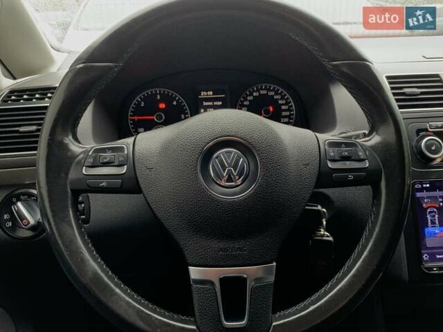 Черный Фольксваген Туран, объемом двигателя 2 л и пробегом 283 тыс. км за 12555 $, фото 40 на Automoto.ua