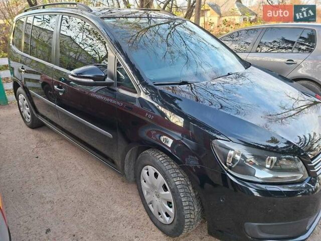 Черный Фольксваген Туран, объемом двигателя 1.6 л и пробегом 275 тыс. км за 9600 $, фото 7 на Automoto.ua