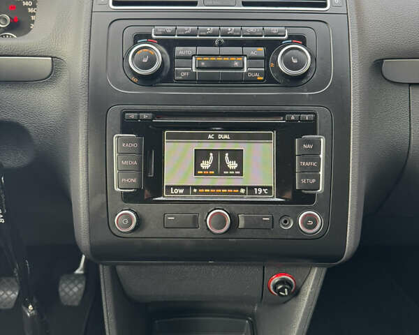 Чорний Фольксваген Туран, об'ємом двигуна 1.6 л та пробігом 185 тис. км за 11650 $, фото 37 на Automoto.ua