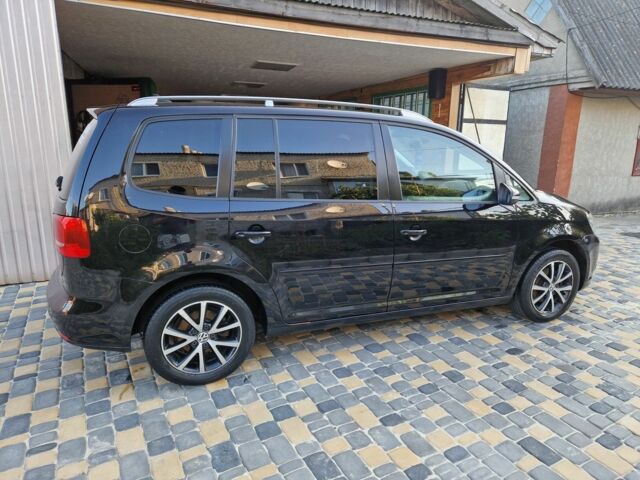 Чорний Фольксваген Туран, об'ємом двигуна 1.6 л та пробігом 273 тис. км за 9999 $, фото 5 на Automoto.ua