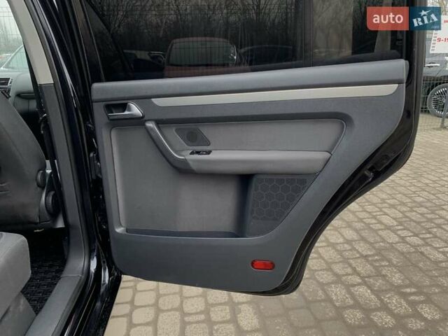 Черный Фольксваген Туран, объемом двигателя 2 л и пробегом 283 тыс. км за 12555 $, фото 29 на Automoto.ua