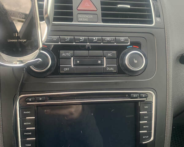 Черный Фольксваген Туран, объемом двигателя 1.97 л и пробегом 205 тыс. км за 12500 $, фото 8 на Automoto.ua