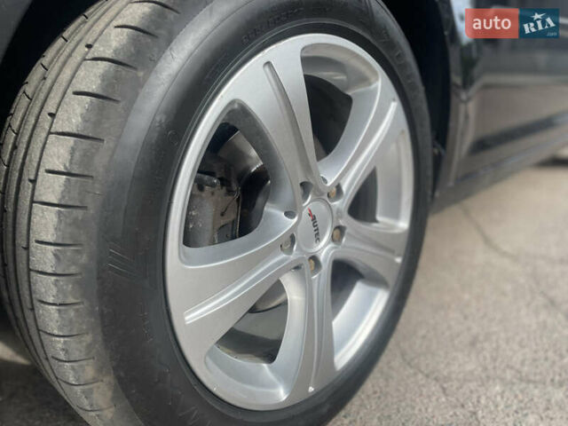 Черный Фольксваген Туран, объемом двигателя 1.39 л и пробегом 236 тыс. км за 8200 $, фото 24 на Automoto.ua