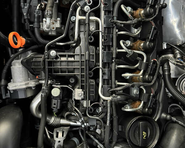 Чорний Фольксваген Туран, об'ємом двигуна 1.6 л та пробігом 185 тис. км за 11650 $, фото 81 на Automoto.ua