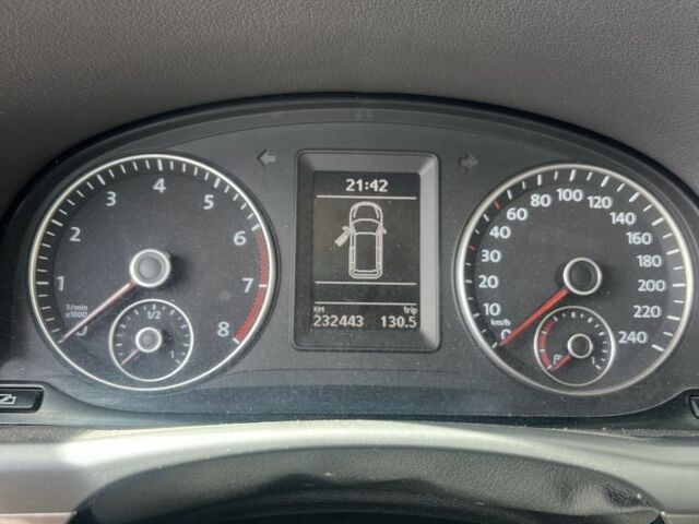 Черный Фольксваген Туран, объемом двигателя 1.4 л и пробегом 233 тыс. км за 6950 $, фото 16 на Automoto.ua