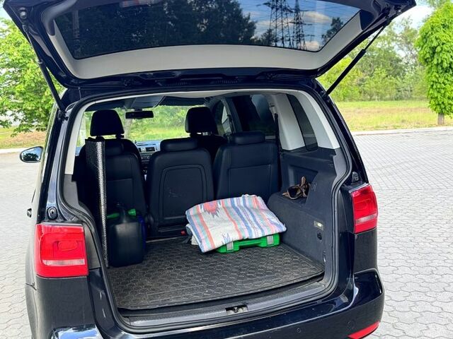 Черный Фольксваген Туран, объемом двигателя 1.4 л и пробегом 251 тыс. км за 8200 $, фото 6 на Automoto.ua