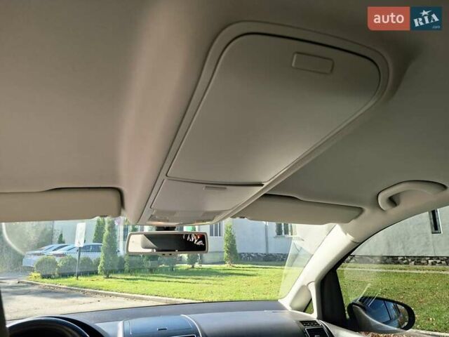 Черный Фольксваген Туран, объемом двигателя 1.6 л и пробегом 275 тыс. км за 9600 $, фото 81 на Automoto.ua