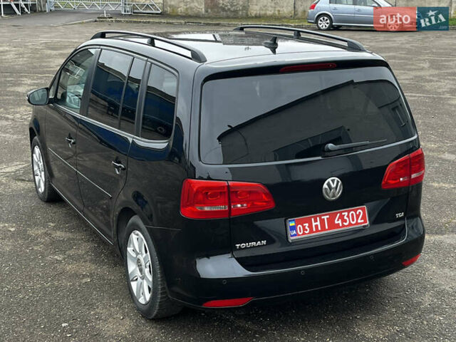 Черный Фольксваген Туран, объемом двигателя 1.6 л и пробегом 296 тыс. км за 9999 $, фото 12 на Automoto.ua