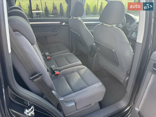 Чорний Фольксваген Туран, об'ємом двигуна 1.97 л та пробігом 283 тис. км за 11700 $, фото 28 на Automoto.ua