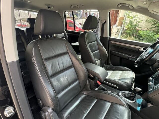 Черный Фольксваген Туран, объемом двигателя 1.4 л и пробегом 233 тыс. км за 6950 $, фото 7 на Automoto.ua