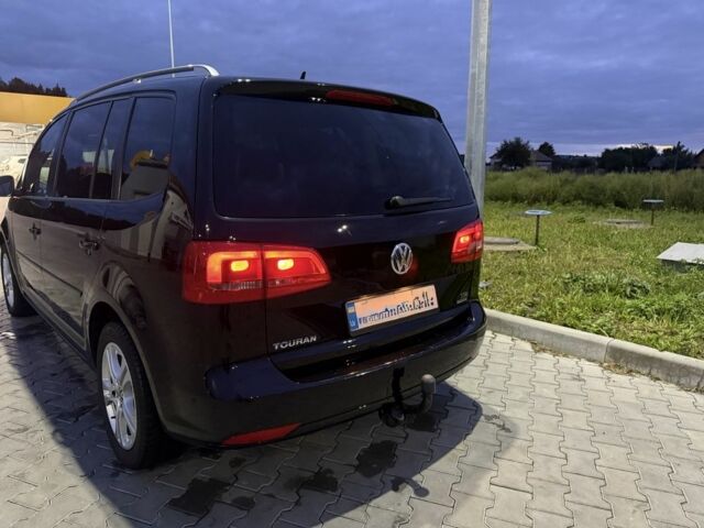 Черный Фольксваген Туран, объемом двигателя 1.6 л и пробегом 280 тыс. км за 11200 $, фото 1 на Automoto.ua