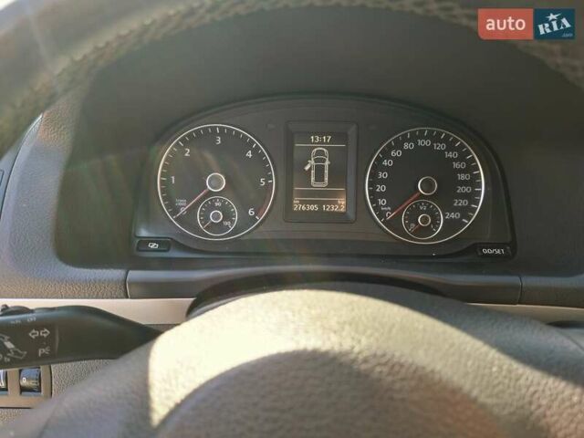 Черный Фольксваген Туран, объемом двигателя 1.6 л и пробегом 275 тыс. км за 9600 $, фото 66 на Automoto.ua