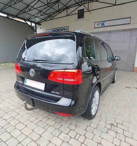 Черный Фольксваген Туран, объемом двигателя 1.98 л и пробегом 255 тыс. км за 12400 $, фото 22 на Automoto.ua