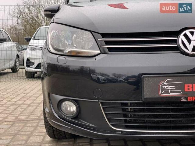 Черный Фольксваген Туран, объемом двигателя 2 л и пробегом 283 тыс. км за 12555 $, фото 5 на Automoto.ua
