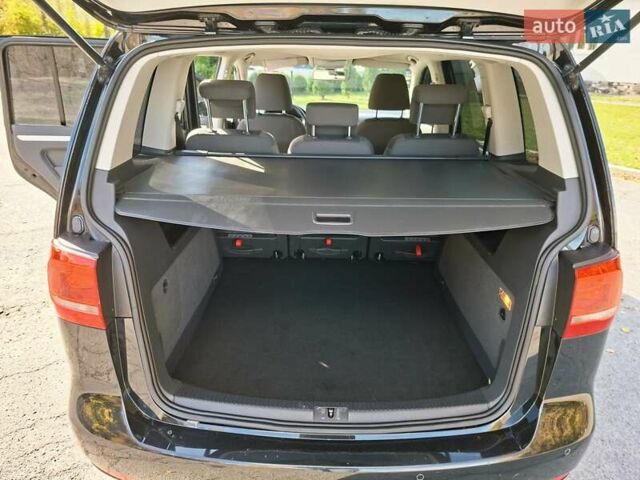 Черный Фольксваген Туран, объемом двигателя 1.6 л и пробегом 275 тыс. км за 9600 $, фото 33 на Automoto.ua