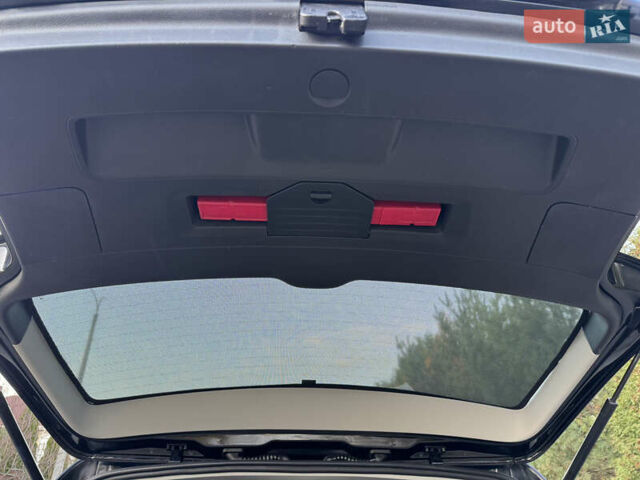 Черный Фольксваген Туран, объемом двигателя 1.6 л и пробегом 185 тыс. км за 11300 $, фото 55 на Automoto.ua